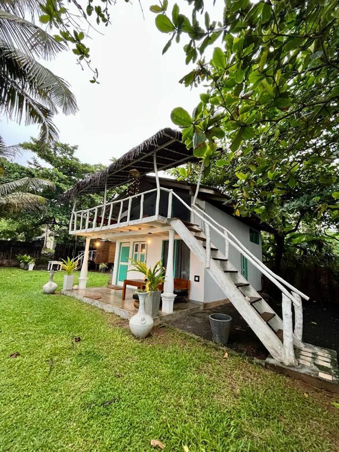 Beach House Kalukatiya - Family Villa, Seaview Room, Garden Room Dikwella Eksteriør billede