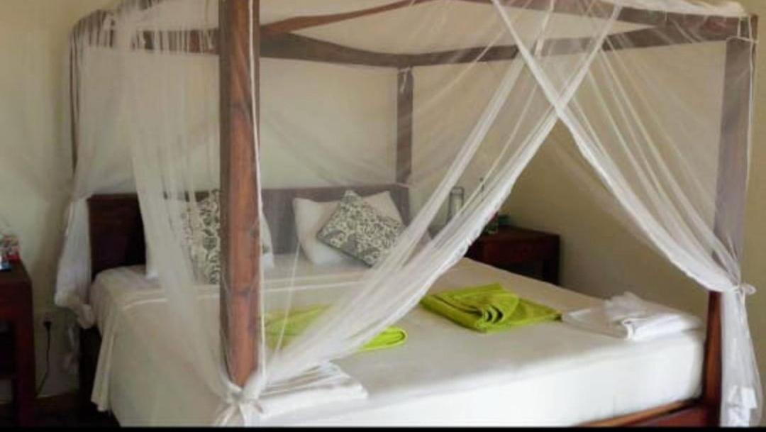 Beach House Kalukatiya - Family Villa, Seaview Room, Garden Room Dikwella Eksteriør billede